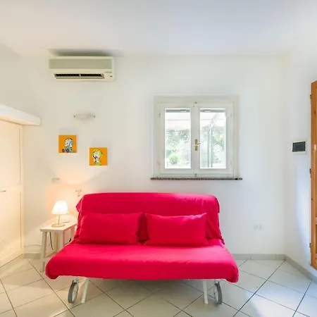 Monolocale Casa Lucia * Pila (Livorno)