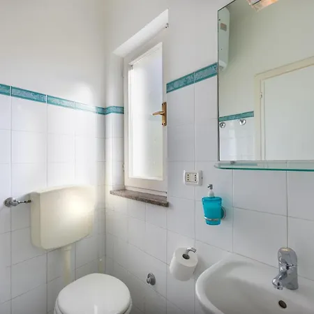 Monolocale Casa Lucia * Pila (Livorno)
