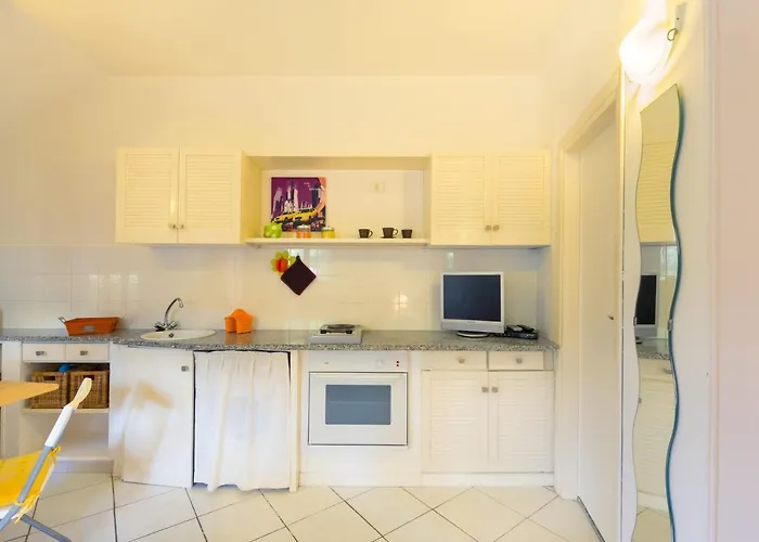 Monolocale Casa Lucia * Pila (Livorno)