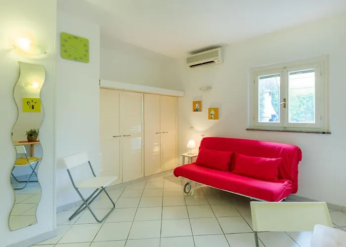 Monolocale Casa Lucia Апартаменты *